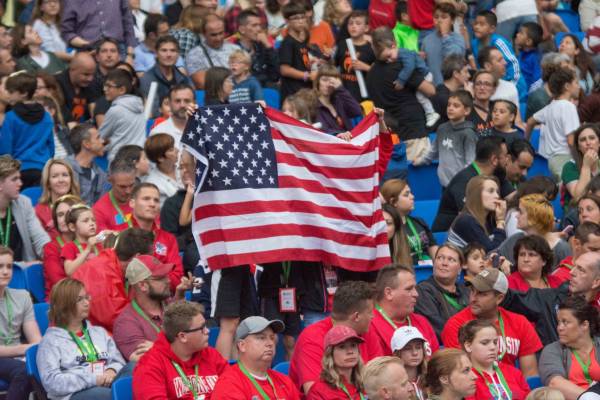 El público de Estados Unidos no para de animar durante toda la Ceremonia Leyenda de la imagen 5 en la galería