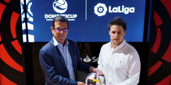 Os presentamos el balón oficial del 30 aniversario de la Donosti Cup; el  Puma Órbita!