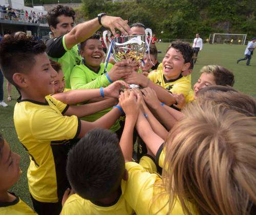 L’Apple Cup choisit de nouveau la Donosti Cup pour récompenser leurs champions
