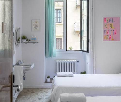 A room in the city
